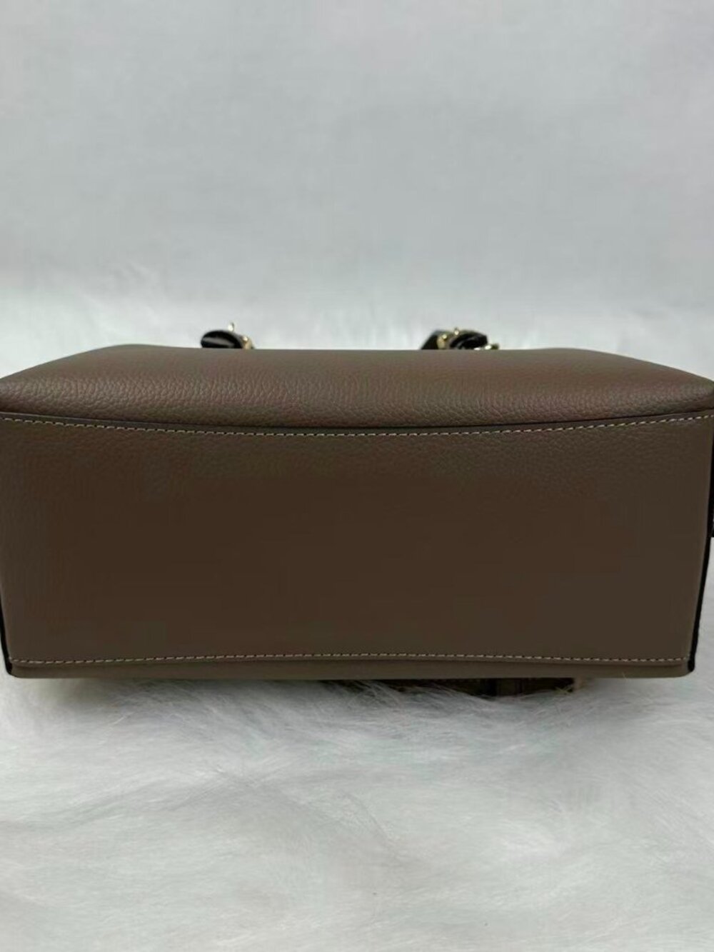 Coach Mollie Tote Bag 25 Crossbody In Leather/Gold/Dark Stone CV966 NWT - Picture 7 of 9